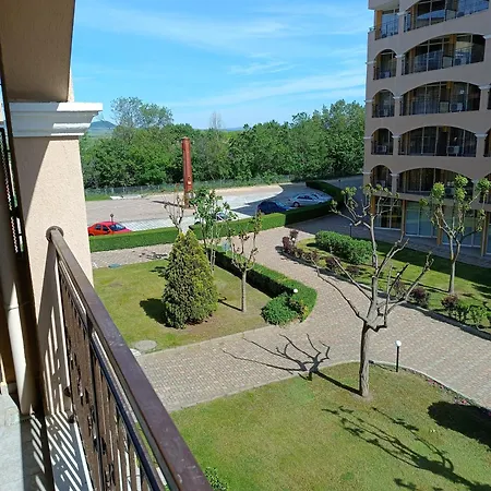 Apartment Midia Grand - S Vyhledem Na Aheloy