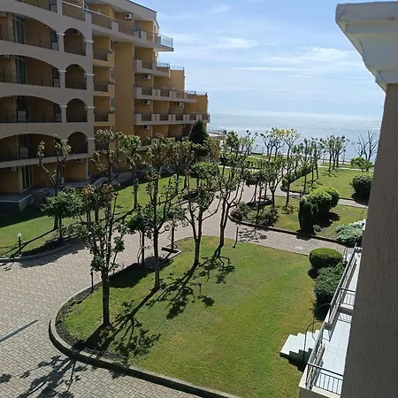 Apartment Midia Grand - S Vyhledem Na Aheloy